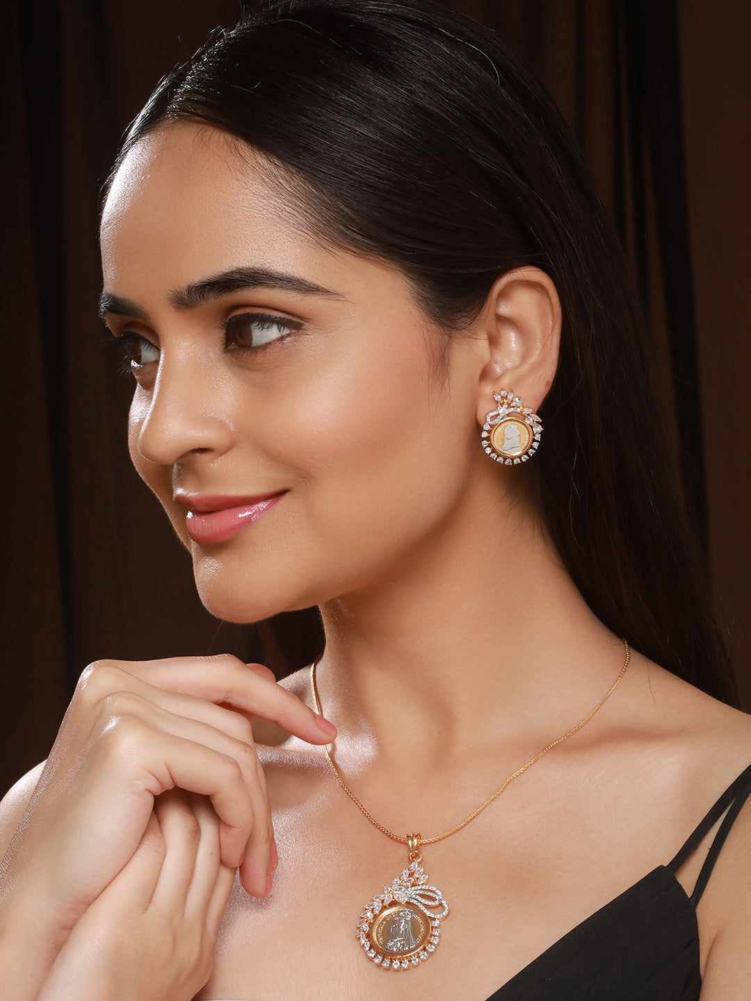 Gold Toned Ginni Locket Set